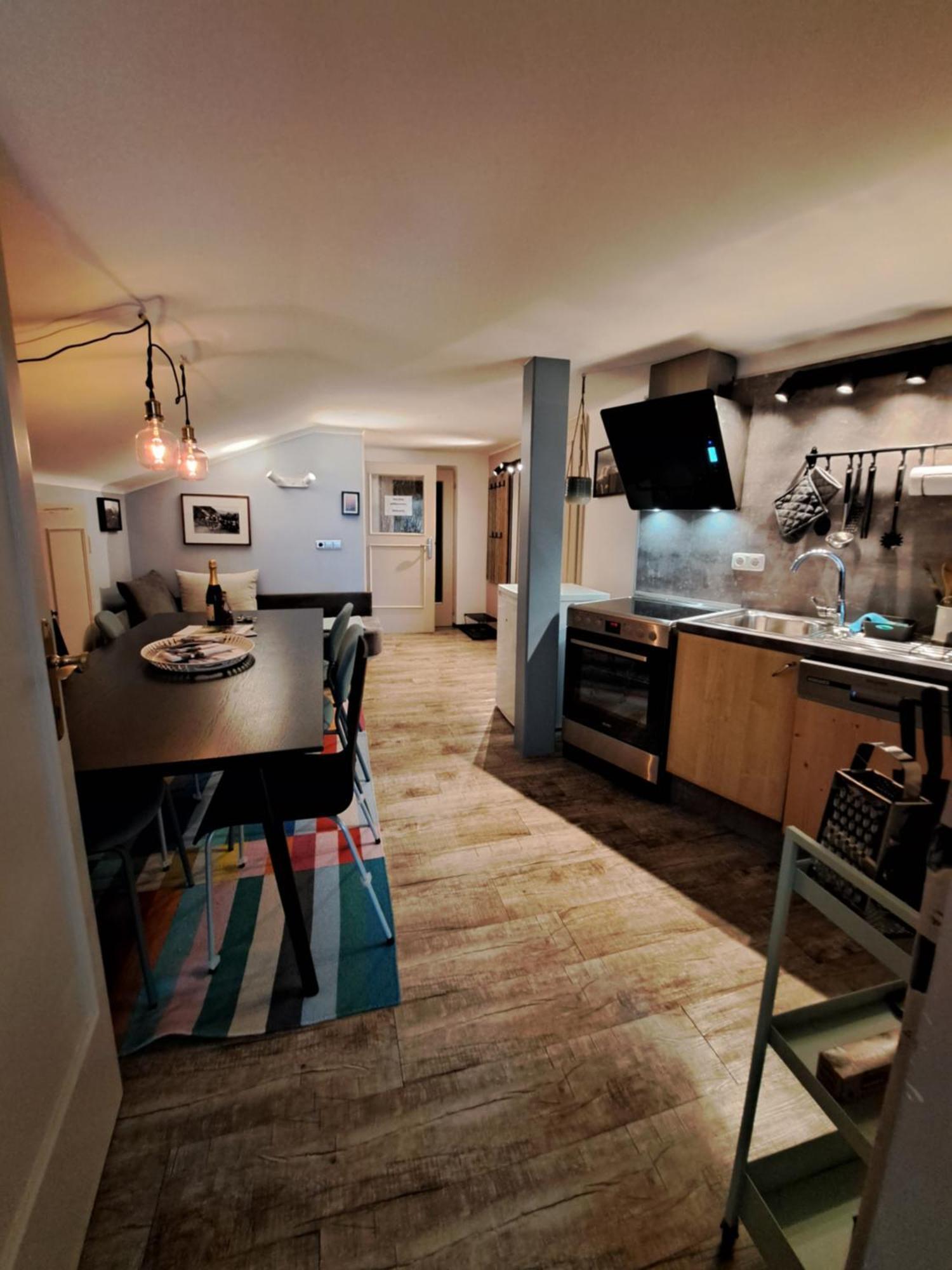 Gesa'S & Tom'S Stadtappartement Saalfelden Zewnętrze zdjęcie